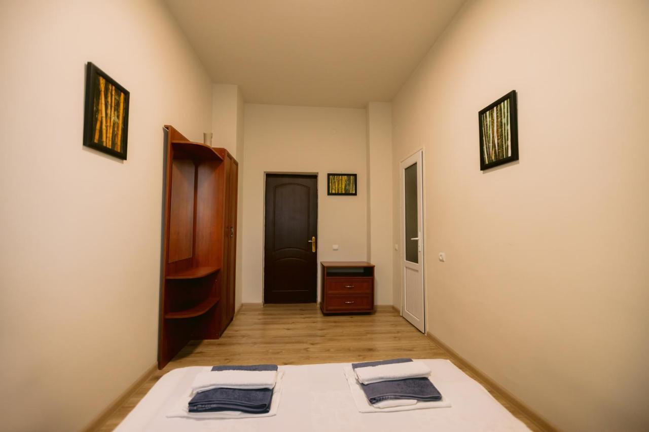 ホテル Gyumri Apart エクステリア 写真